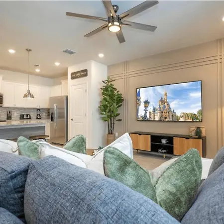 Resort Style Near Disney & Private Pool 4254